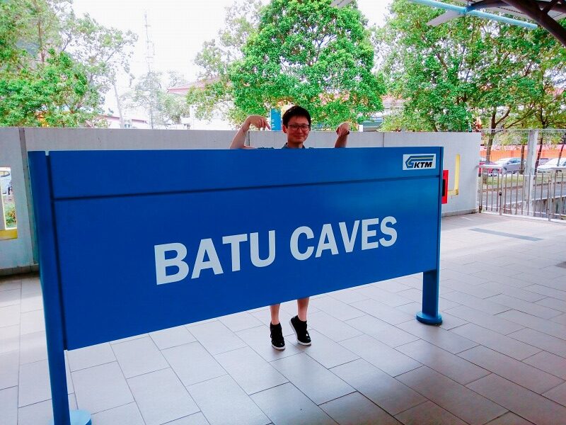 マレーシア・バトゥ洞窟の最寄駅にて