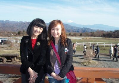 堀井惠子先生（左）は「日本のお母さん」。交換留学のときも大学院時代もお世話になった