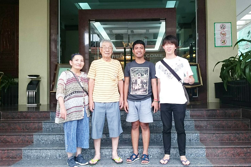 大学3年生のとき、祖父母とカンボジア旅行へ。フィールド・スタディーズのルートを一緒にめぐった
