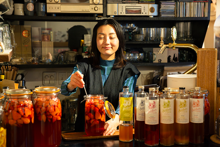 「ビネガーバーバンクシア」というお店で、自家製のビネガードリンクを提供している