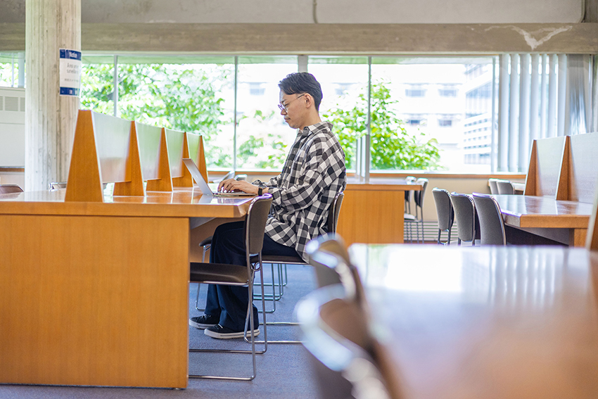 大学在学時からフリーライターの仕事を始めた