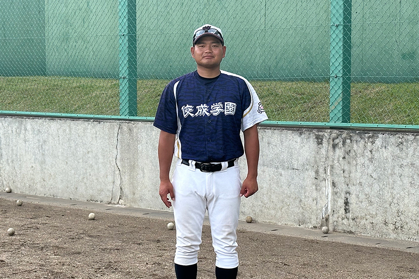 佼成学園中学校では野球部の顧問を務めている