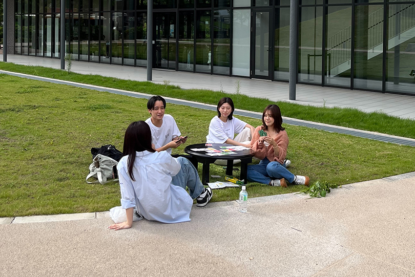 3、4年次には友人たちとさまざまなプロジェクトに取り組んだ