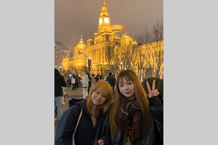 在学中は海外旅行も通じて見聞を広めている