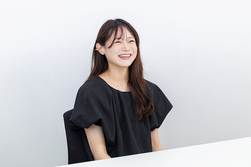 現在は千葉県内市立認定こども園の年長クラスで子どもたちの成長を見守る