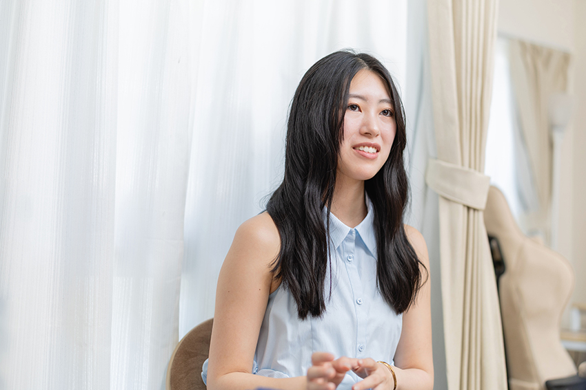 まっしぐらに発信に打ち込んだ背景には、中高時代を終えたあとに味わった悔しさがあった